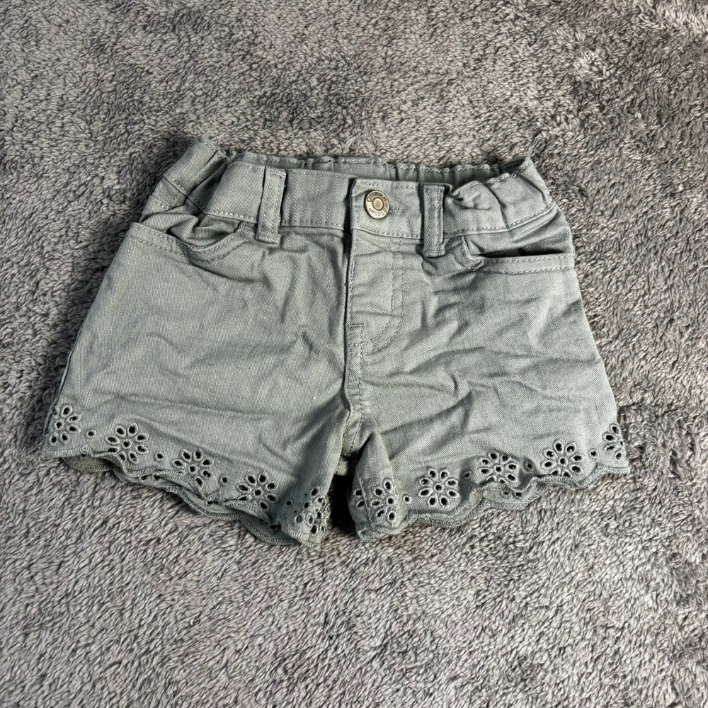 OshKosh B'gosh Toddler Girls Sage Green Eyelet Scalloped Hem Shorts 3T